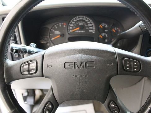 Used 2007 GMC Sierra 2500 SLT w/ Heavy-Duty Power Package image 14