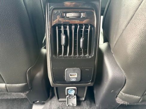 Used 2025 Jeep Compass Trailhawk AWD/4WD image 24