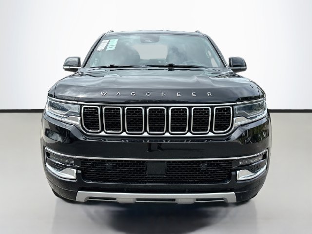 Used 2024 Jeep Wagoneer L Series II w/ Flexible Seating Group AWD/4WD image 2