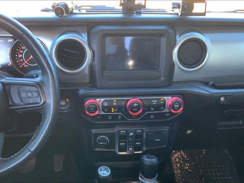 Used 2023 Jeep Gladiator Sport image 6