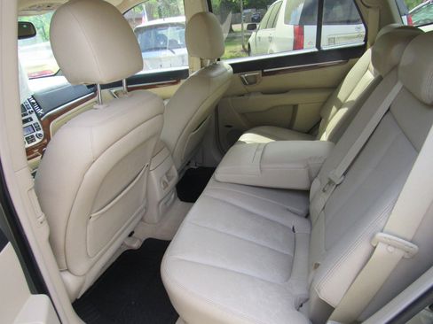 Used 2009 Hyundai Santa Fe Limited FWD image 8