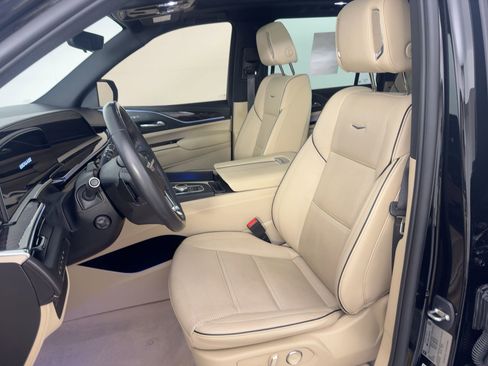 Used 2023 Cadillac Escalade ESV Premium Luxury image 6