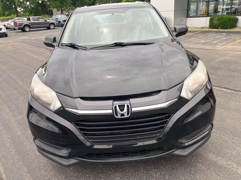 Used 2016 Honda HR-V LX image 2