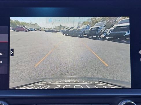 Used 2021 Porsche Macan image 30