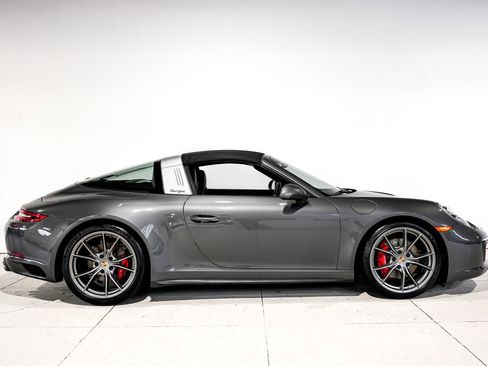 Used 2017 Porsche 911 Targa 4S AWD/4WD image 2