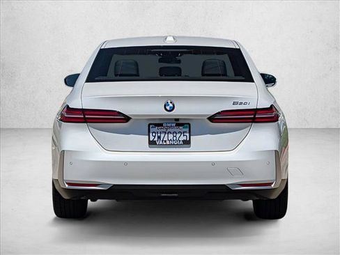 Used 2025 BMW 530i RWD image 7