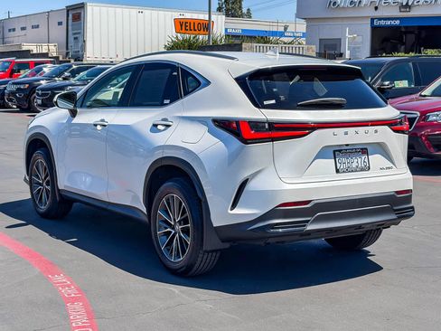 Used 2024 Lexus NX 250 FWD image 2