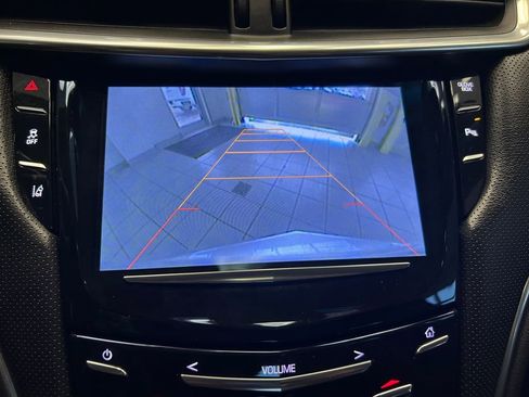 Used 2013 Cadillac XTS Premium image 12