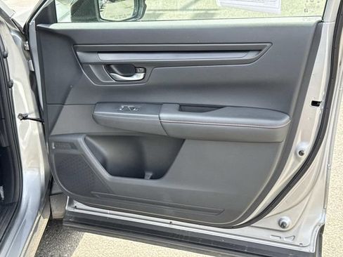 Used 2023 Honda CR-V Sport image 8