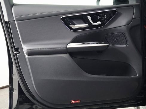 New 2026 Mercedes-Benz GLC 300 image 7