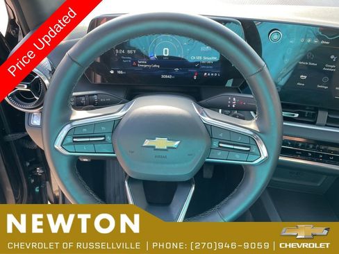 Used 2025 Chevrolet Equinox LT FWD image 12