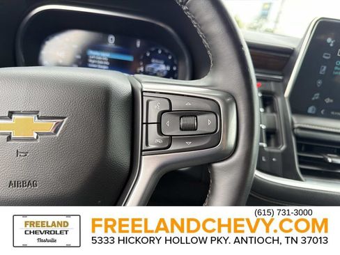 Used 2024 Chevrolet Suburban Premier AWD/4WD image 29