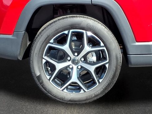 Used 2025 Jeep Compass Limited AWD/4WD image 3
