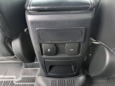 Used 2024 Ford Explorer XLT w/ Equipment Group 202A image 34