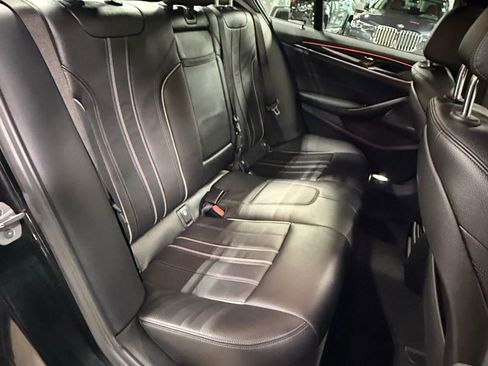 Used 2018 BMW 530e xDrive image 22