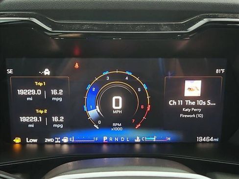 Used 2024 Chevrolet Colorado ZR2 w/ Technology Package AWD/4WD image 11