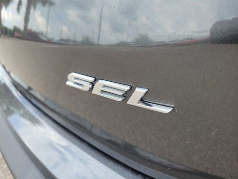 Used 2020 Ford Edge SEL w/ Convenience Package FWD image 7