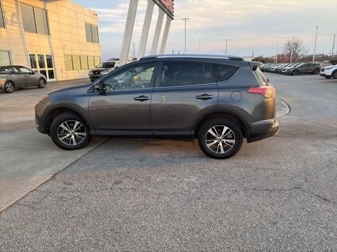 Used 2018 Toyota RAV4 XLE image 6