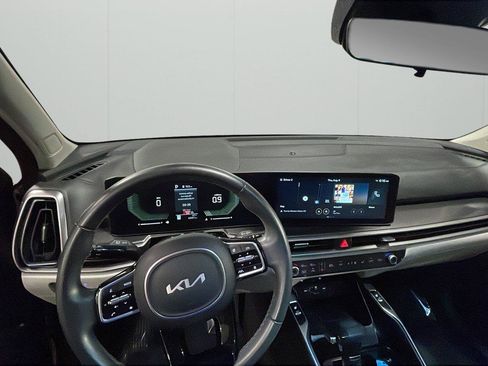 Used 2024 Kia Sorento S w/ Panoramic Sunroof Package FWD image 19