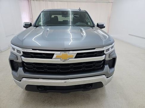 Used 2023 Chevrolet Silverado 1500 LT AWD/4WD image 12
