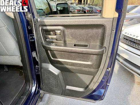 Used 2017 RAM 1500 Express RWD image 25