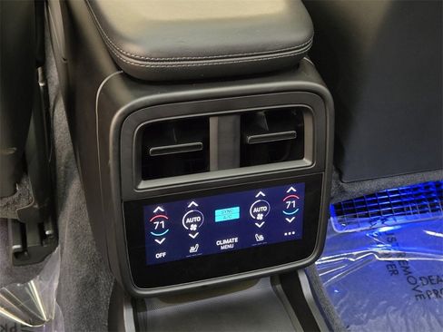 Used 2021 Porsche Taycan Turbo S image 20