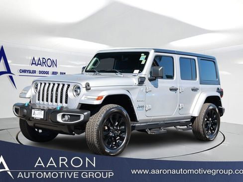 Used 2022 Jeep Wrangler Unlimited Sahara AWD/4WD image 1