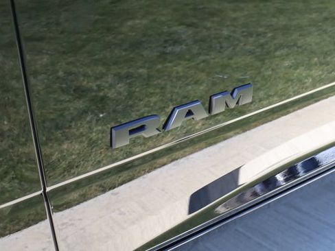 New 2026 RAM 2500 Big Horn AWD/4WD image 36