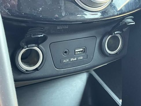 Used 2017 Hyundai Elantra GT FWD image 29