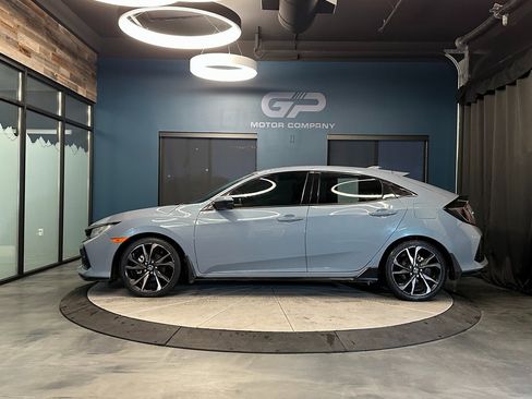 Used 2018 Honda Civic Sport image 6