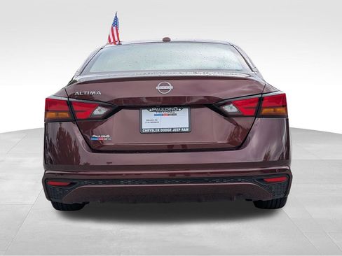 Used 2025 Nissan Altima 2.5 SV FWD image 5
