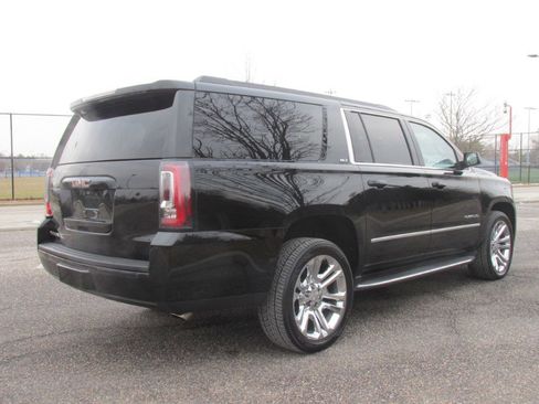 Used 2019 GMC Yukon XL SLT w/ Premium Edition image 22