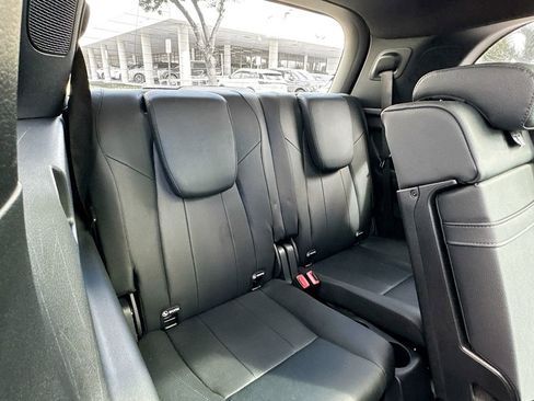 Used 2023 Mercedes-Benz EQB 300 4MATIC image 29