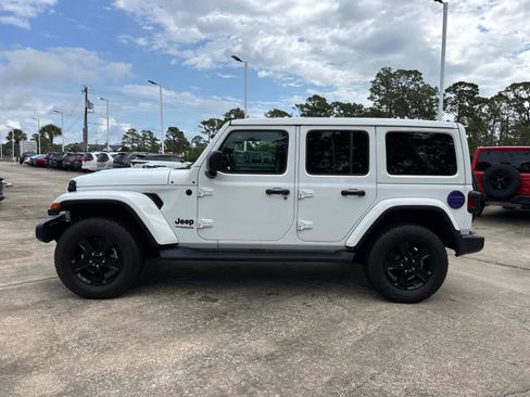 Certified 2021 Jeep Wrangler Unlimited Sahara AWD/4WD image 6