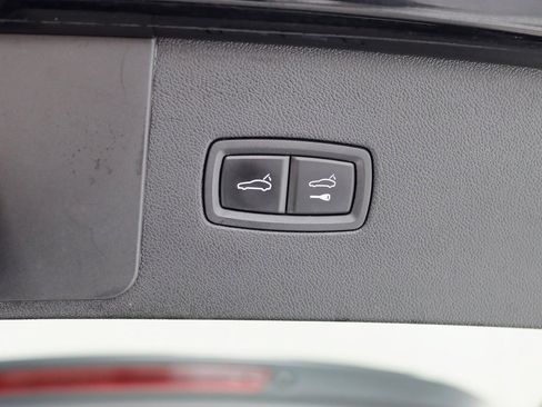 Used 2020 Porsche Cayenne image 37