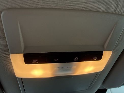 Used 2024 Nissan Pathfinder S image 17