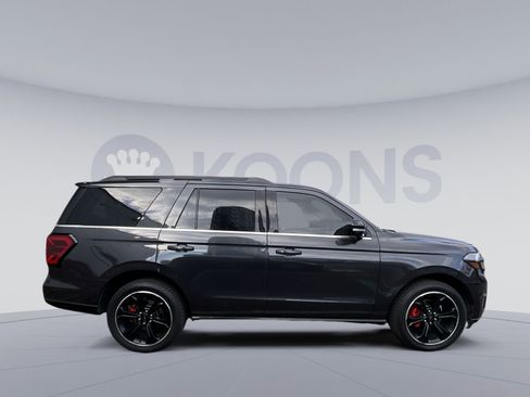 Used 2023 Ford Expedition Limited image 7