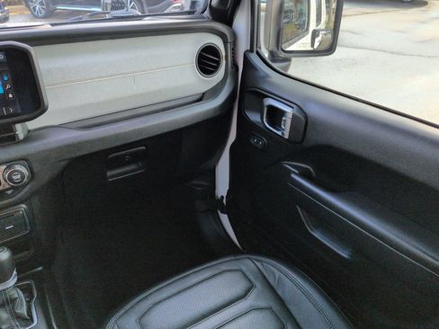 Used 2024 Jeep Wrangler Unlimited AWD/4WD image 16