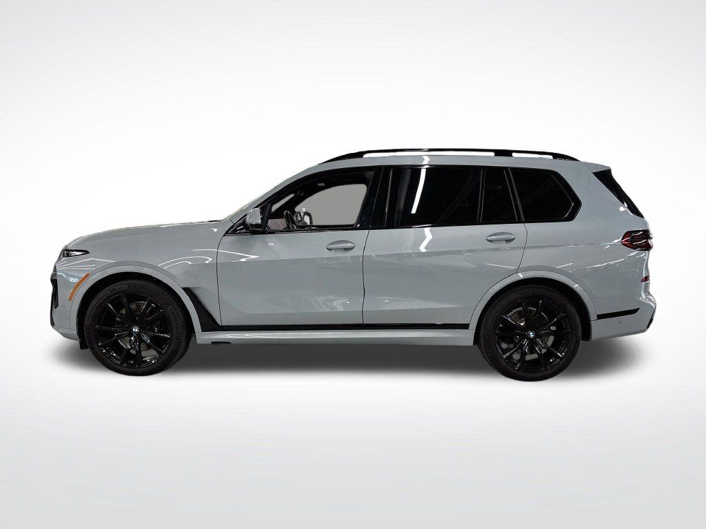 Used 2024 BMW X7 xDrive40i w/ Executive Package AWD/4WD image 2
