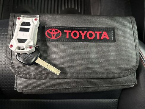 Used 2023 Toyota Tacoma TRD Pro image 39