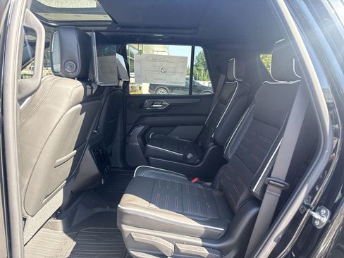 New 2026 GMC Yukon AT4 Ultimate w/ LPO, Floor Liner Package AWD/4WD image 21