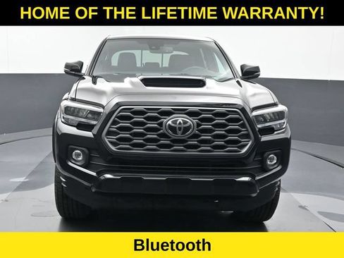 Used 2021 Toyota Tacoma TRD Sport w/ TRD Premium Sport Package AWD/4WD image 9