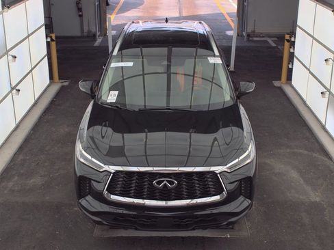 Certified 2023 INFINITI QX60 Luxe image 2