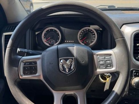 Used 2021 RAM 1500 Classic SLT AWD/4WD image 8