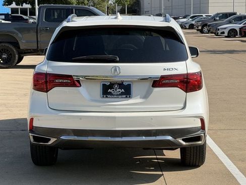Used 2018 Acura MDX FWD w/ Advance Package image 5