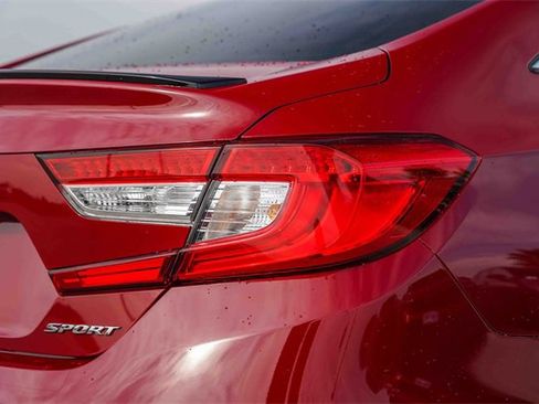 Used 2022 Honda Accord Sport image 11