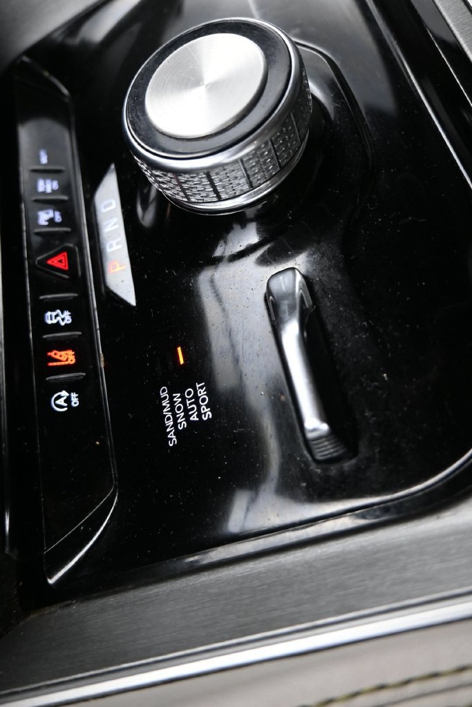Used 2025 Jeep Wagoneer 4WD image 20