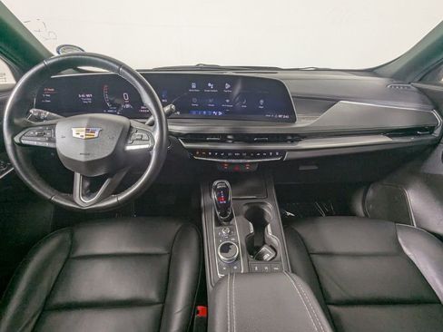 Used 2024 Cadillac XT4 Premium Luxury FWD image 16
