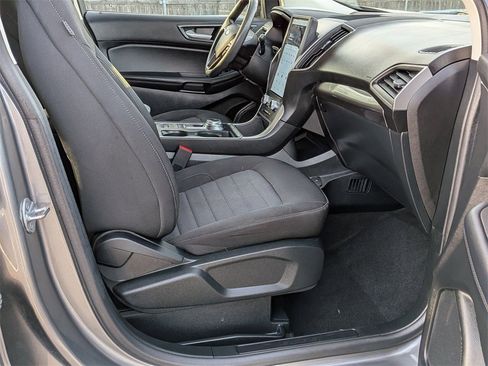 Used 2022 Ford Edge SE w/ Black Appearance Package image 20
