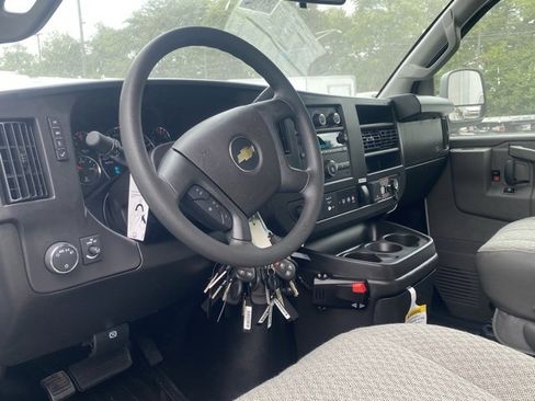 New 2025 Chevrolet Express 3500 w/ Power Convenience Package image 32